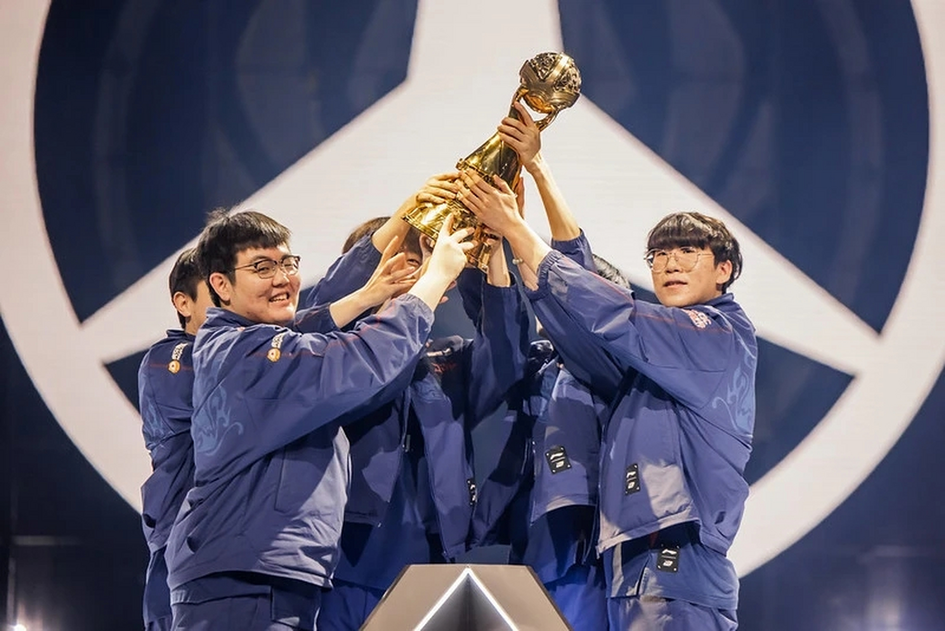 LOL-MSI：左手塞拉斯“闪电五连鞭”主宰比赛，BLG3-1击的简单介绍