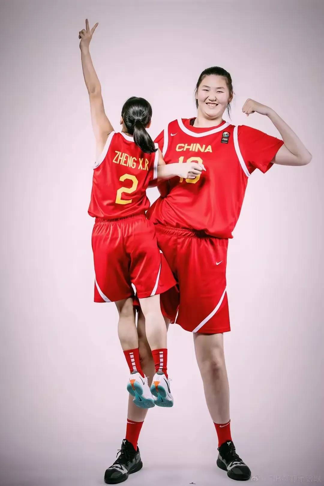 女篮亚洲杯-张子宇8中8韩旭18+12中国擒韩国2连胜的简单介绍