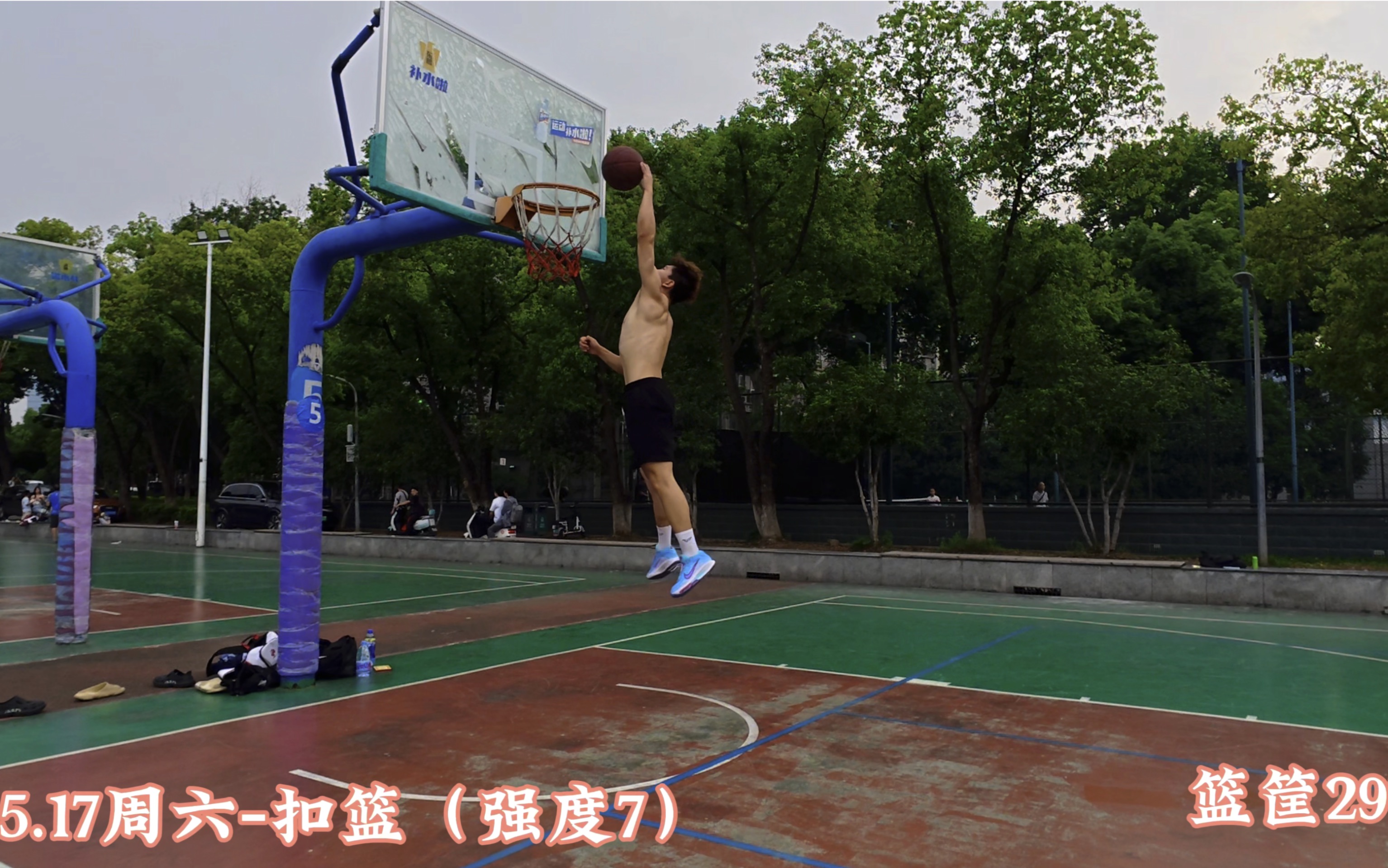广东男篮更新训练日常：弹跳爆发力&上肢专项训练的简单介绍