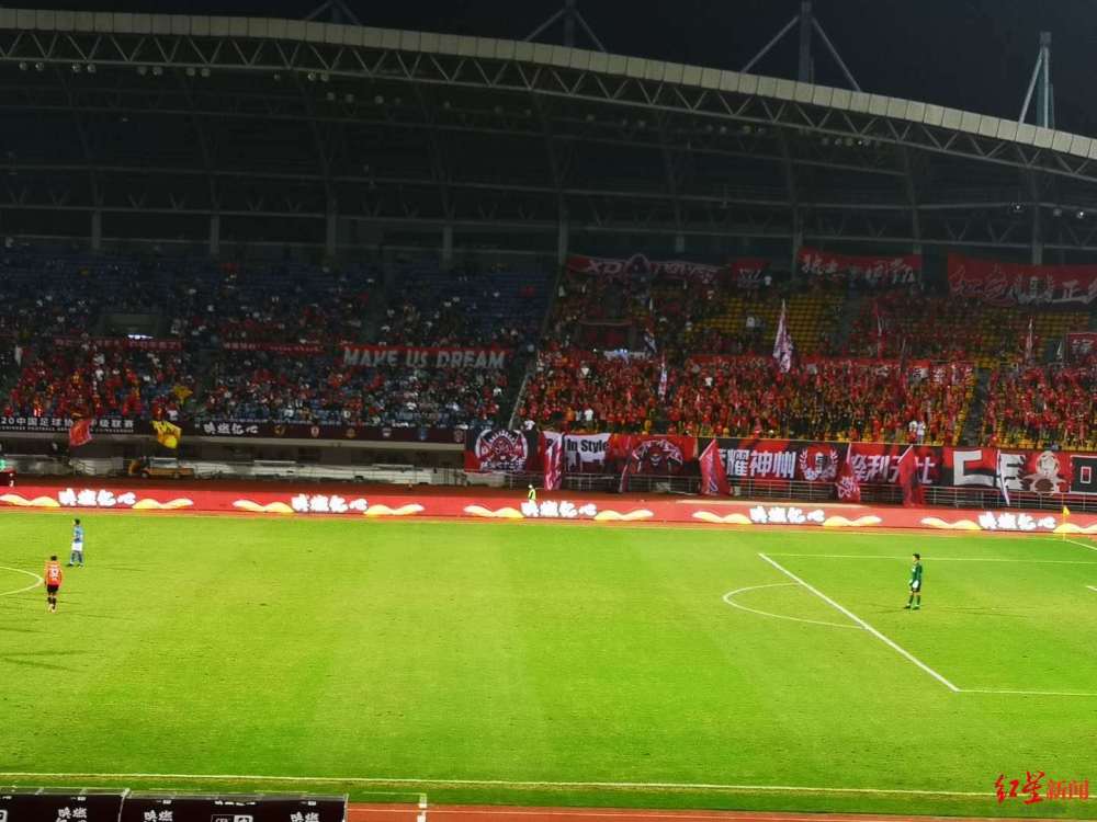 成都兴城客场逼平对手，保持不败态势的简单介绍